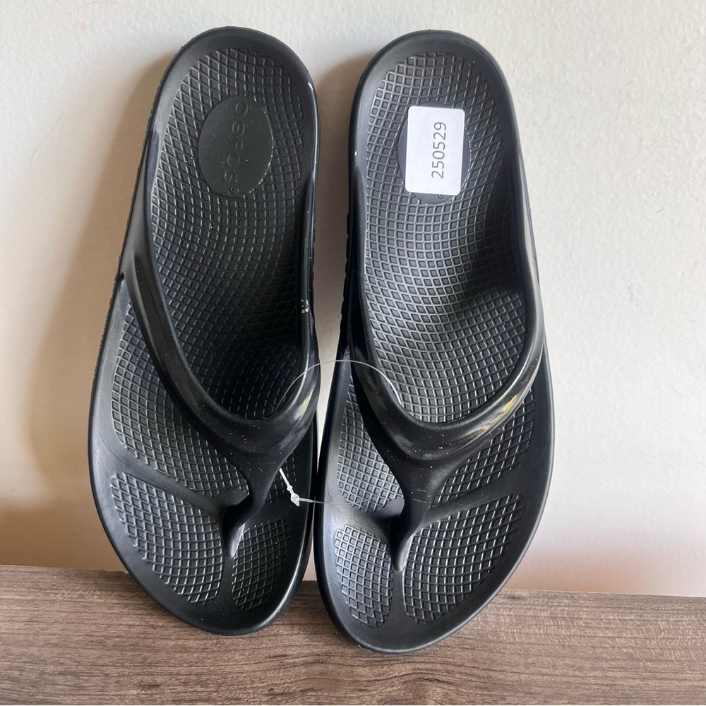 Oofos OOLaLa Women's Black Recovery Sandal Size 11 - Picture 5 of 7